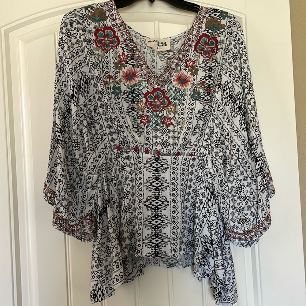 NWOT Savanna Jane blouse